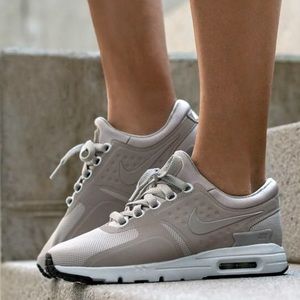 NEW Nike W Air Max Zero Cobblestone Sz 6